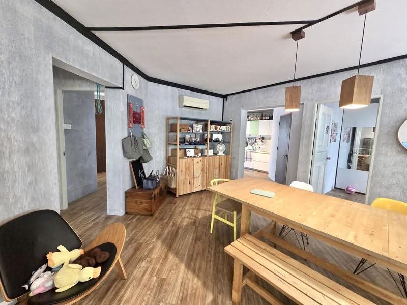 105 Tampines Street 11, 105 Tampines Street 11, Pasir Ris / Tampines, 3 Bedrooms, 1,259 sqft, HDB Flat For Sale, by Kenneth Yeo, 500262958 - Living Room - PropertyGuru.com.sg