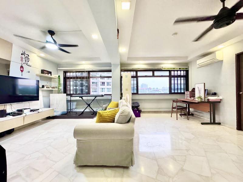 192 Bukit Batok West Avenue 6, 192 Bukit Batok West Avenue 6, Dairy Farm / Bukit Panjang / Choa Chu Kang, 4 Bedrooms, 1,292 sqft, HDB Flat For Sale, by Stella Ng, 500262967 - Living Room - PropertyGuru.com.sg
