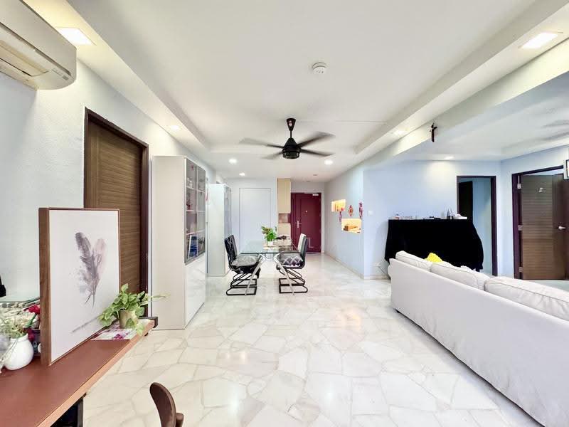 192 Bukit Batok West Avenue 6, 192 Bukit Batok West Avenue 6, Dairy Farm / Bukit Panjang / Choa Chu Kang, 4 Bedrooms, 1,292 sqft, HDB Flat For Sale, by Stella Ng, 500262967 - Living Room - PropertyGuru.com.sg