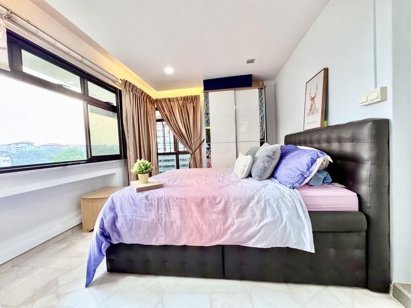 192 Bukit Batok West Avenue 6, 192 Bukit Batok West Avenue 6, Dairy Farm / Bukit Panjang / Choa Chu Kang, 4 Bedrooms, 1,292 sqft, HDB Flat For Sale, by Stella Ng, 500262967 - Master Bedroom - PropertyGuru.com.sg