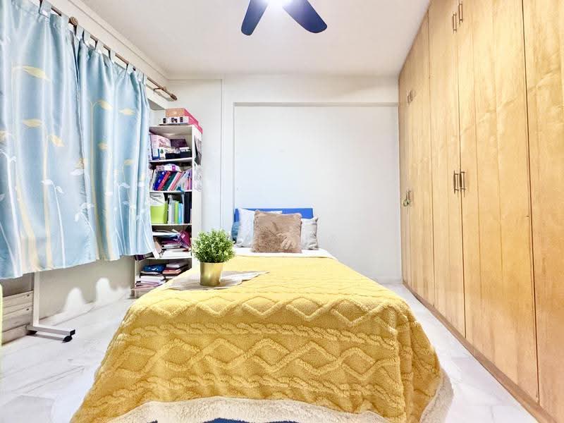 192 Bukit Batok West Avenue 6, 192 Bukit Batok West Avenue 6, Dairy Farm / Bukit Panjang / Choa Chu Kang, 4 Bedrooms, 1,292 sqft, HDB Flat For Sale, by Stella Ng, 500262967 - Bedroom - PropertyGuru.com.sg