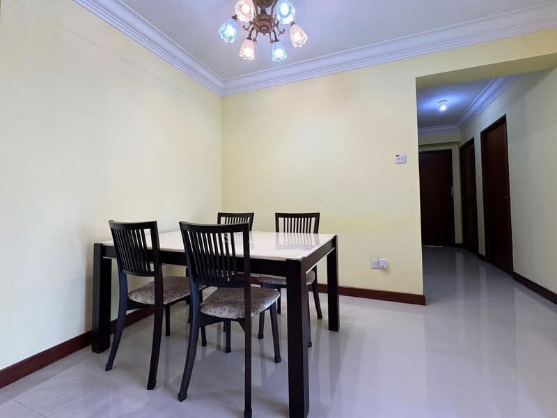642B Punggol Drive, 642B Punggol Drive, Hougang / Punggol / Sengkang, 3 Bedrooms, 980 sqft, HDB Flat For Sale, by S. K. Yeo 杨顺锦, 500262971 - Dining Room - PropertyGuru.com.sg