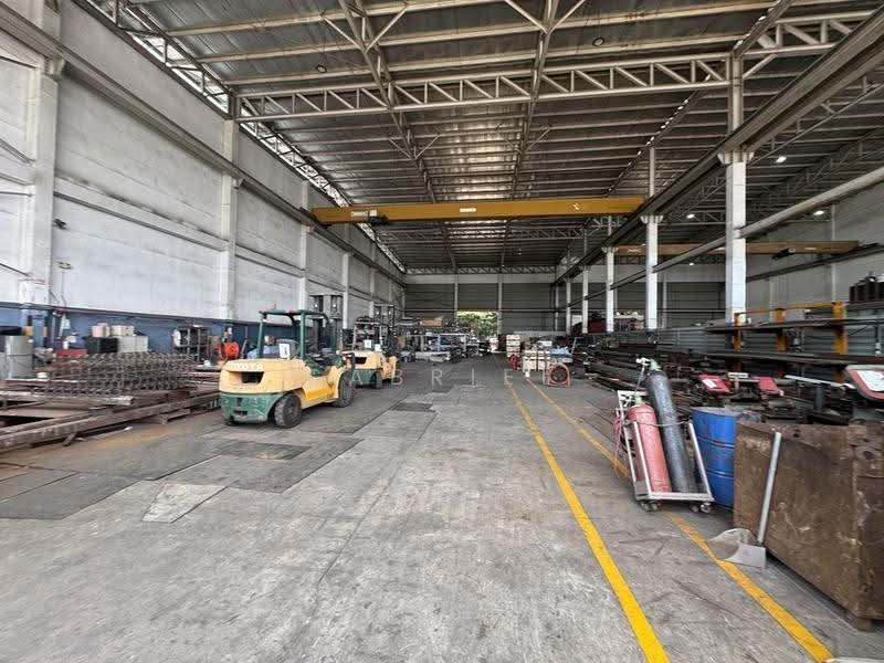 Ground Floor I Overhead Crane I Direct Access I Factory, Boon Lay / Jurong / Tuas, 13,000 sqft, Factory / Workshop (B2) For Rent, by Gabriel Tan 陈玟志, 500262974 - Interior - CommercialGuru.com.sg