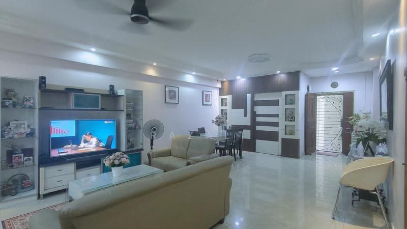 687A Woodlands Drive 75, 687A Woodlands Drive 75, Admiralty / Woodlands, 3 Bedrooms, 1,227 sqft, HDB Flat For Sale, by Razali Sarmiten, 500262989 - Living Room - PropertyGuru.com.sg