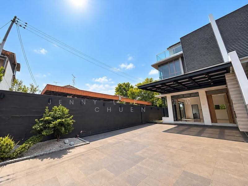 Serangoon Gardens, Berwick Drive, Hougang / Punggol / Sengkang, 5 Bedrooms, 4,332 sqft, Semi-Detached House For Rent, by Jenny Lee Siew Chuen, 500262990 - Exterior - PropertyGuru.com.sg