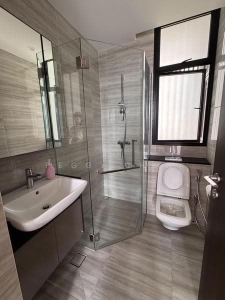 35 Gilstead, 35 Gilstead Road, Newton / Novena, 3 Bedrooms, 1,012 sqft, Condominium For Rent, by Peggy Chen, 500262992 - Bathroom - PropertyGuru.com.sg