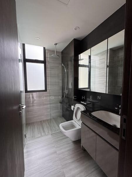 35 Gilstead, 35 Gilstead Road, Newton / Novena, 3 Bedrooms, 1,012 sqft, Condominium For Rent, by Peggy Chen, 500262992 - Bathroom - PropertyGuru.com.sg