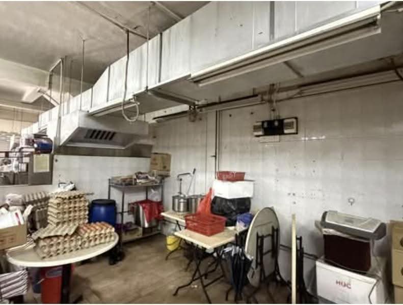 Rare F&B space good for coffeeshop along Pasir Panjang Rd for sale, Buona Vista / West Coast / Clementi New Town, 5,000 sqft, Food & Beverage For Sale, by Tommy Teo, 500262993 - Kitchen - CommercialGuru.com.sg