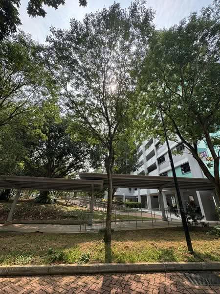 304 Clementi Avenue 4, 304 Clementi Avenue 4, Buona Vista / West Coast / Clementi New Town, Room Rental, 100 sqft, HDB Flat For Rent, by Kelly Leong, 500262995 - Exterior - PropertyGuru.com.sg