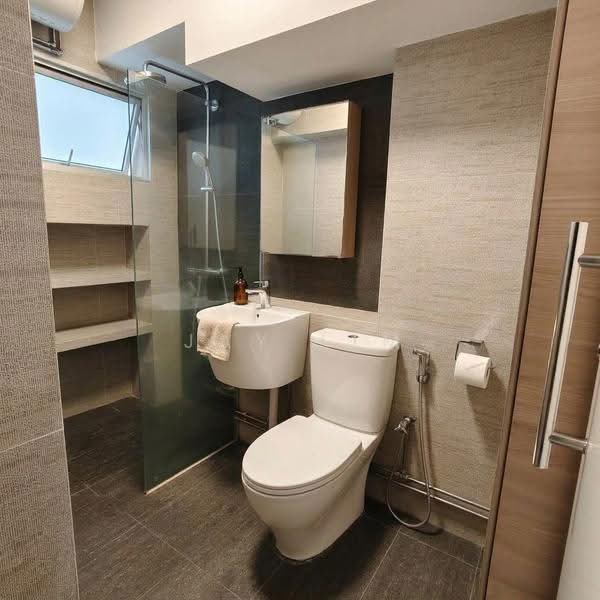 334 Tampines Street 32, 334 Tampines Street 32, Pasir Ris / Tampines, 3 Bedrooms, 1,603 sqft, HDB Flat For Sale, by Jay Lim, 500262999 - Bathroom - PropertyGuru.com.sg