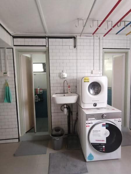 211 Boon Lay Place, 211 Boon Lay Place, Boon Lay / Jurong / Tuas, Room Rental, 120 sqft, HDB Flat For Rent, by Liew Christina, 500263004 - Bathroom - PropertyGuru.com.sg