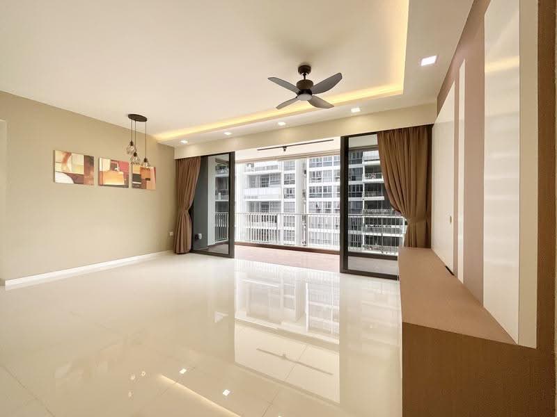 SkyPark Residences, Sembawang Drive, Sembawang / Yishun, 4 Bedrooms, 1,238 sqft, Condominium For Sale, by Roy Liang, 500263009 - Living Room - PropertyGuru.com.sg