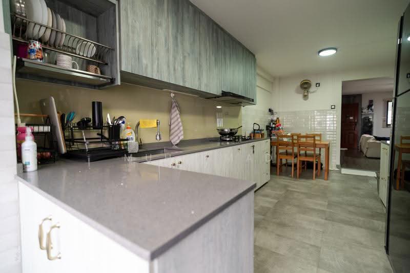 8 Teck Whye Avenue, 8 Teck Whye Avenue, Dairy Farm / Bukit Panjang / Choa Chu Kang, 3 Bedrooms, 990 sqft, HDB Flat For Sale, by Muhammad Rifqi, 500263024 - Kitchen - PropertyGuru.com.sg