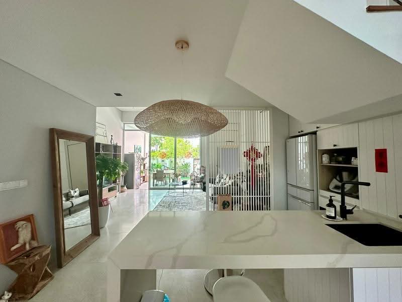 Jalan Sukachita, Jalan Sukachita, Macpherson / Potong Pasir, 5 Bedrooms, 3,600 sqft, Terraced House For Rent, by Serene Chua, 500263039 - PropertyGuru.com.sg