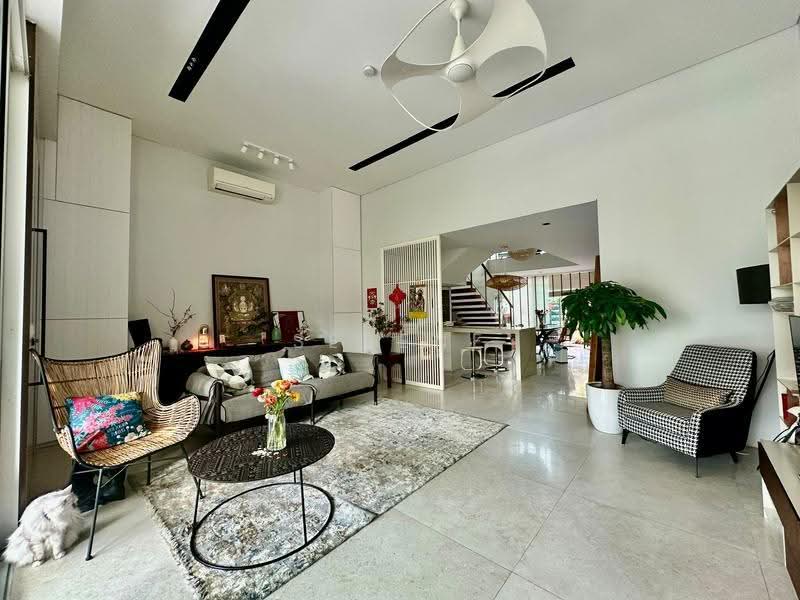 Jalan Sukachita, Jalan Sukachita, Macpherson / Potong Pasir, 5 Bedrooms, 3,600 sqft, Terraced House For Rent, by Serene Chua, 500263039 - PropertyGuru.com.sg