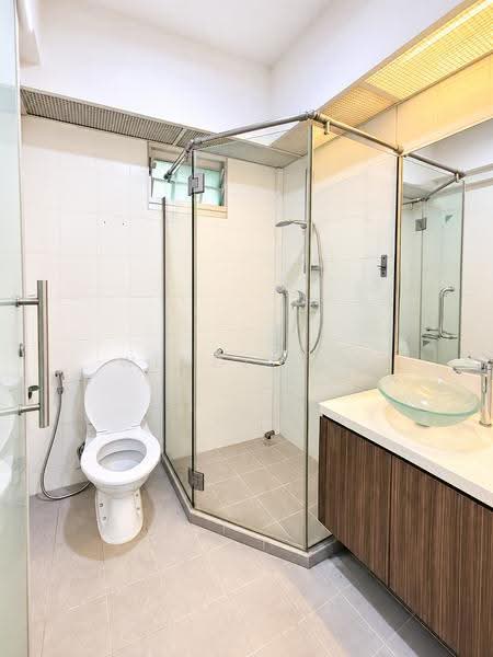 445 Yishun Avenue 11, 445 Yishun Avenue 11, Sembawang / Yishun, 3 Bedrooms, 990 sqft, HDB Flat For Sale, by Wendi Sim, 500263042 - Common Bathroom - PropertyGuru.com.sg