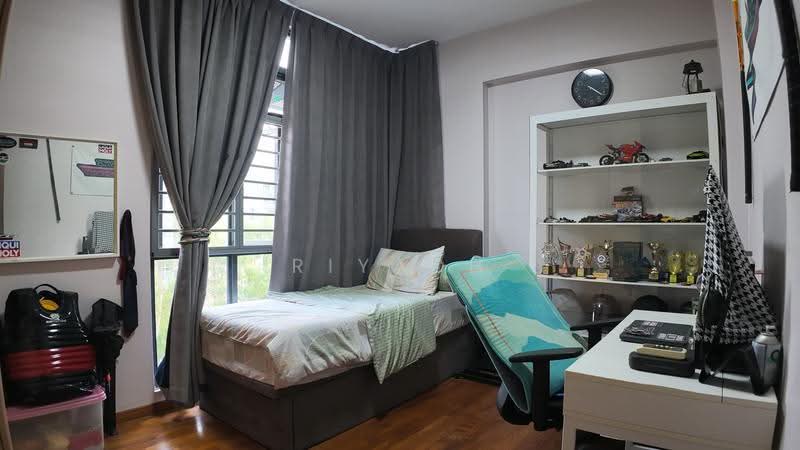 Carissa Park Condo, 2 Flora Drive, Changi Airport / Changi Village, 3 Bedrooms, 1,302 sqft, Condominium For Sale, by Riyadh Al-Solihin, 500263043 - Bedroom - PropertyGuru.com.sg