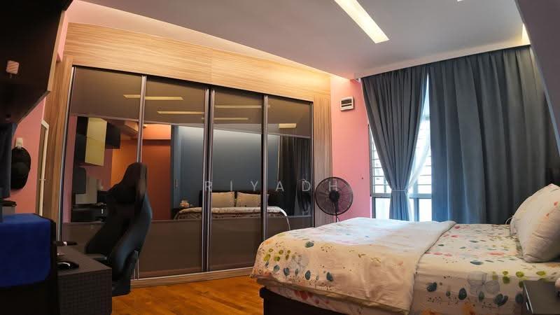 Carissa Park Condo, 2 Flora Drive, Changi Airport / Changi Village, 3 Bedrooms, 1,302 sqft, Condominium For Sale, by Riyadh Al-Solihin, 500263043 - Bedroom - PropertyGuru.com.sg