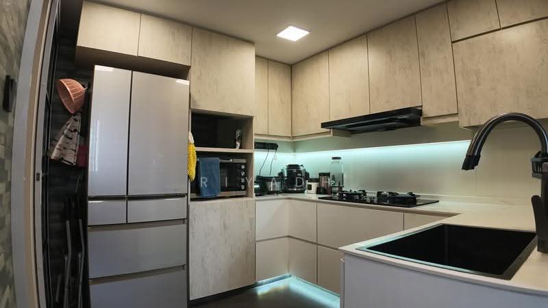 Carissa Park Condo, 2 Flora Drive, Changi Airport / Changi Village, 3 Bedrooms, 1,302 sqft, Condominium For Sale, by Riyadh Al-Solihin, 500263043 - Kitchen - PropertyGuru.com.sg