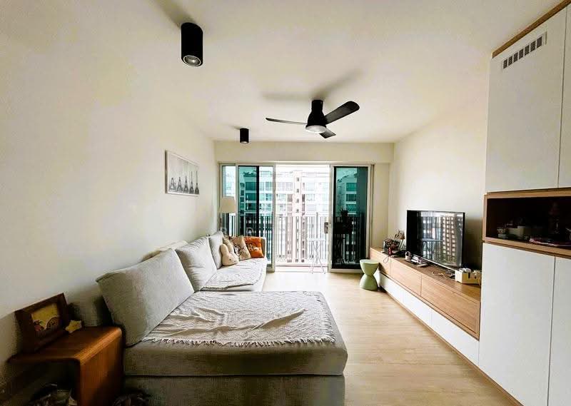 270A Punggol Field, 270A Punggol Field, Hougang / Punggol / Sengkang, 3 Bedrooms, 1,238 sqft, HDB Flat For Sale, by Bryan Liu, 500263045 - Living Room - PropertyGuru.com.sg