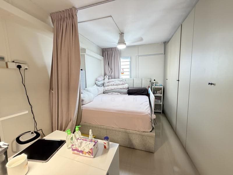 218 Lorong 8 Toa Payoh, 218 Lorong 8 Toa Payoh, Balestier / Toa Payoh, Room Rental, 150 sqft, HDB Flat For Rent, by Megan Yvonne, 500263058 - Bedroom - PropertyGuru.com.sg