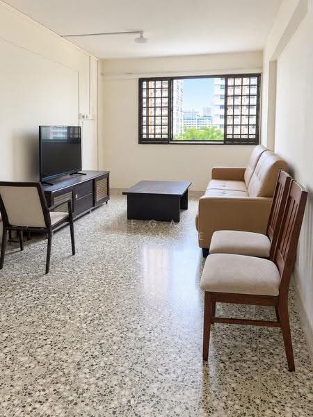 218 Lorong 8 Toa Payoh, 218 Lorong 8 Toa Payoh, Balestier / Toa Payoh, Room Rental, 150 sqft, HDB Flat For Rent, by Megan Yvonne, 500263058 - Living Room - PropertyGuru.com.sg