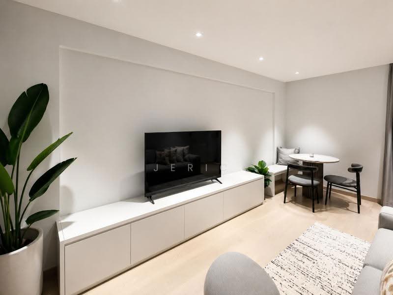 221 Serangoon Avenue 4, , 2 Bedrooms, 721 sqft, HDB Flat For Sale, by Jeric Leong, 500263059 - Living Room - PropertyGuru.com.sg
