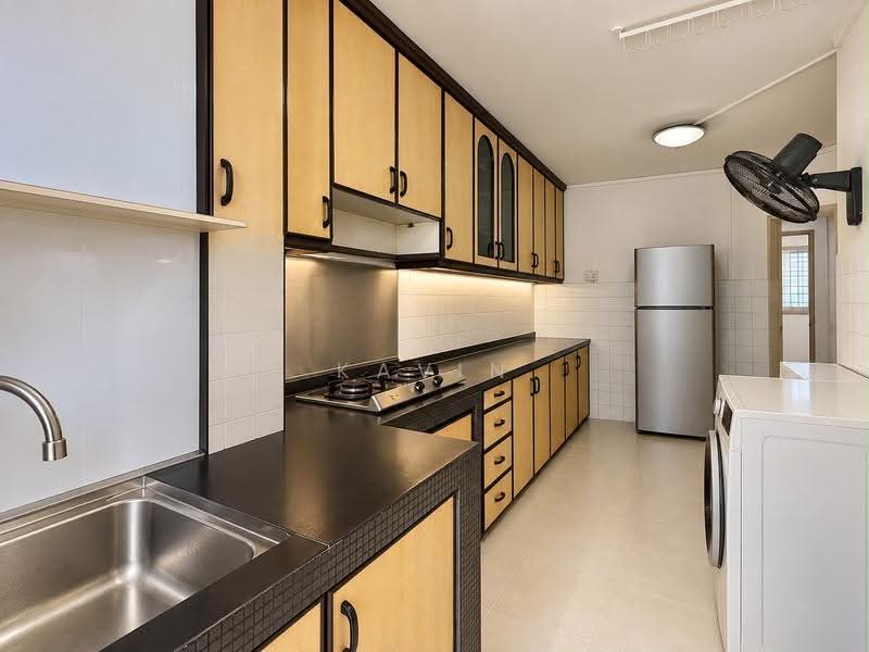 235 Bukit Batok East Avenue 5, 235 Bukit Batok East Avenue 5, Dairy Farm / Bukit Panjang / Choa Chu Kang, 2 Bedrooms, 743 sqft, HDB Flat For Sale, by Kavin Kuah, 500263062 - Kitchen - PropertyGuru.com.sg