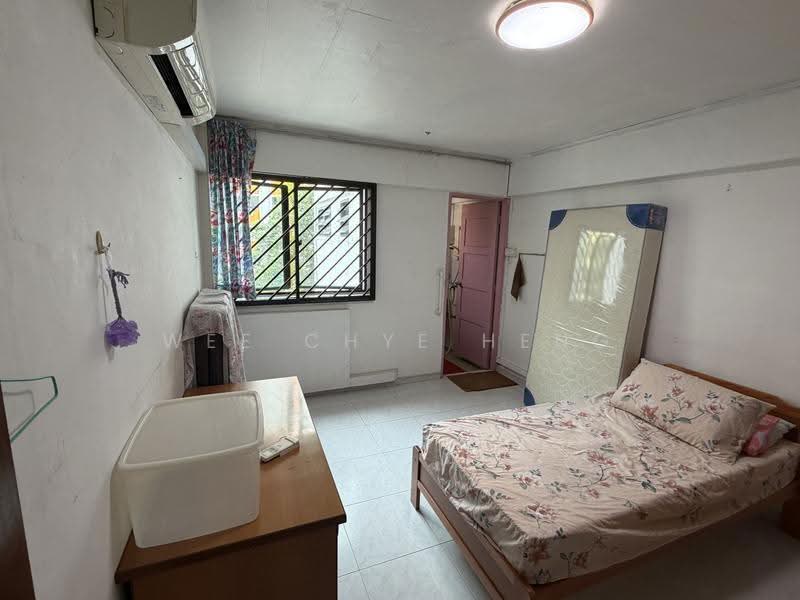229 Bukit Batok East Avenue 3, 229 Bukit Batok East Avenue 3, Dairy Farm / Bukit Panjang / Choa Chu Kang, Room Rental, 200 sqft, HDB Flat For Rent, by Wee Chye Heng (Alan Wee), 500263067 - Bedroom - PropertyGuru.com.sg