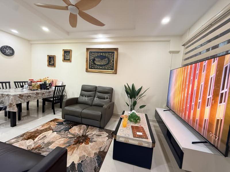 115 Pending Road, 115 Pending Road, Dairy Farm / Bukit Panjang / Choa Chu Kang, 2 Bedrooms, 786 sqft, HDB Flat For Sale, by Nadiah Nasir, 500263070 - Living Room - PropertyGuru.com.sg