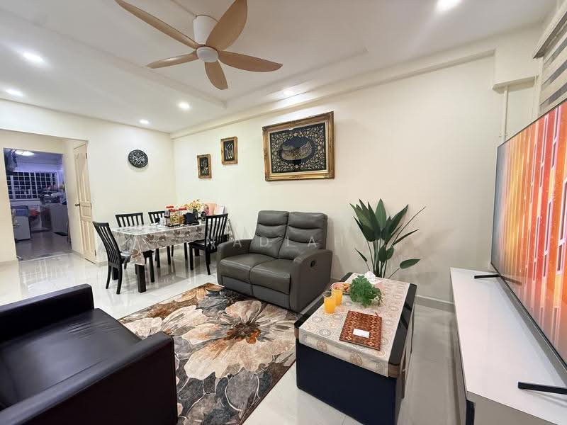 115 Pending Road, 115 Pending Road, Dairy Farm / Bukit Panjang / Choa Chu Kang, 2 Bedrooms, 786 sqft, HDB Flat For Sale, by Nadiah Nasir, 500263070 - Living Room - PropertyGuru.com.sg