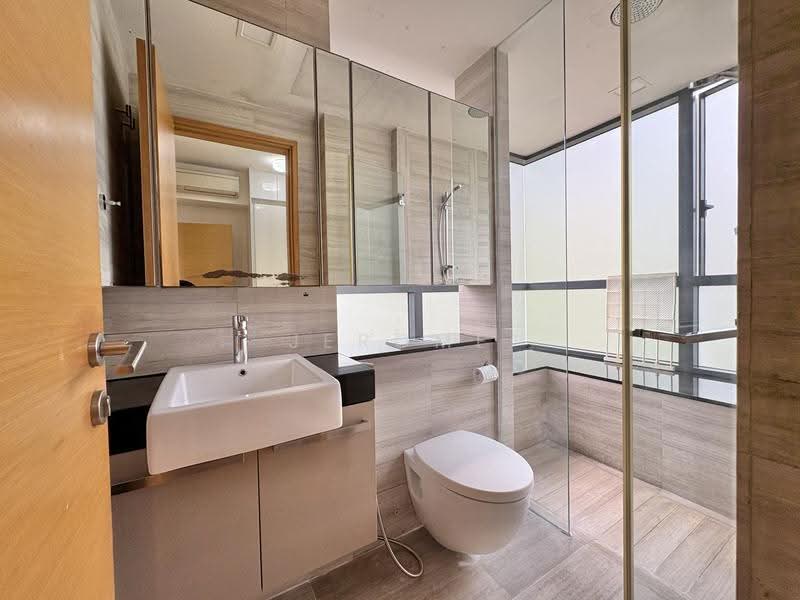 Cityscape at Farrer Park, 101 Mergui Road, Farrer Park / Serangoon Rd, 2 Bedrooms, 990 sqft, Condominium For Sale, by Jerome Soh Wei Jie, 500263073 - Common Bathroom - PropertyGuru.com.sg