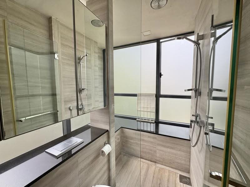 Cityscape at Farrer Park, 101 Mergui Road, Farrer Park / Serangoon Rd, 2 Bedrooms, 990 sqft, Condominium For Sale, by Jerome Soh Wei Jie, 500263073 - Master Bathroom - PropertyGuru.com.sg