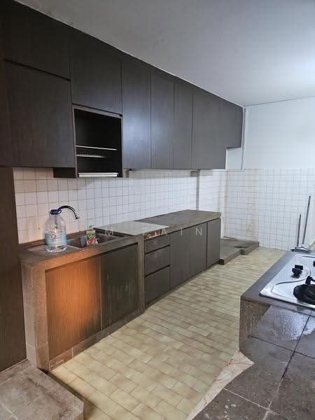 511 Jurong West Street 52, 511 Jurong West Street 52, Boon Lay / Jurong / Tuas, 2 Bedrooms, 796 sqft, HDB Flat For Sale, by M Zain Wanchik, 500263075 - Kitchen - PropertyGuru.com.sg
