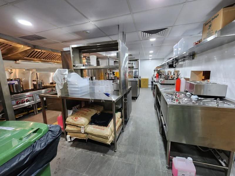 Lucky Plaza, 304 Orchard Road, Orchard / River Valley, 1,453 sqft, Food & Beverage For Rent, by Nancy Tey, 500263088 - Kitchen - CommercialGuru.com.sg
