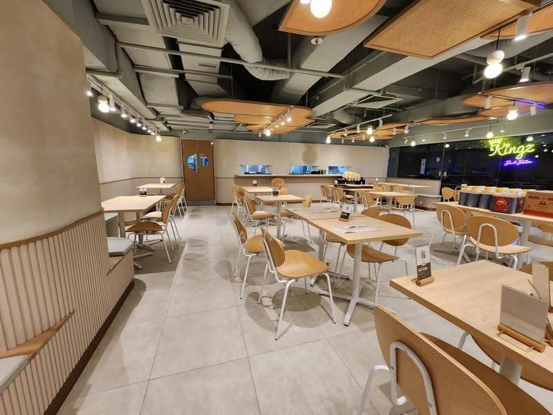Lucky Plaza, 304 Orchard Road, Orchard / River Valley, 1,453 sqft, Food & Beverage For Rent, by Nancy Tey, 500263088 - Dining Room - CommercialGuru.com.sg