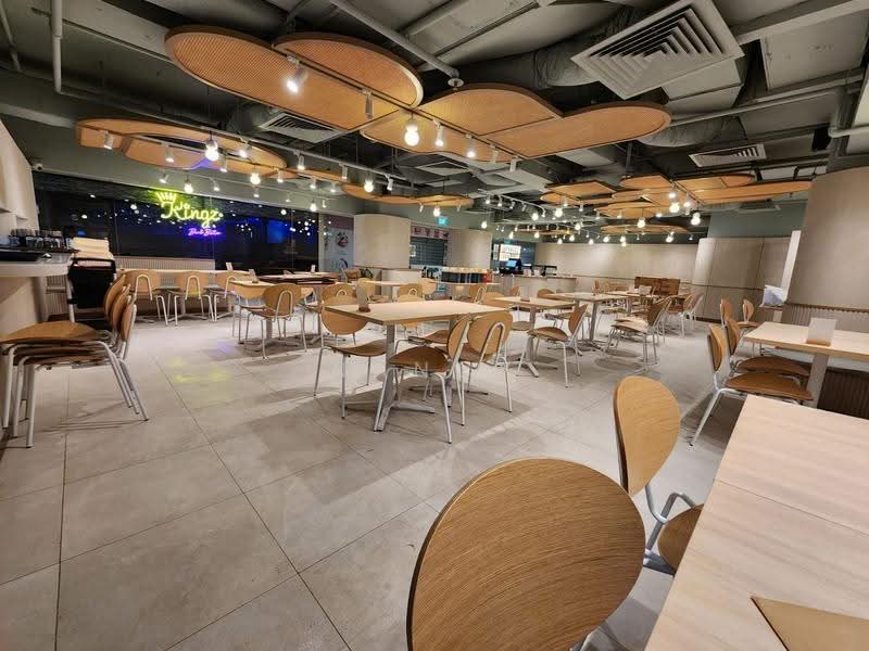 Lucky Plaza, 304 Orchard Road, Orchard / River Valley, 1,453 sqft, Food & Beverage For Rent, by Nancy Tey, 500263088 - Interior - CommercialGuru.com.sg