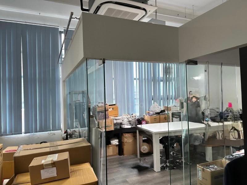 E-Centre @ Redhill, 3791 3791, Alexandra / Commonwealth, 1,173 sqft, Light Industrial (B1) For Sale, by Ssharon Loh, 500263102 - CommercialGuru.com.sg