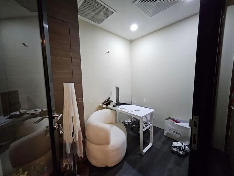 17 HONGKONG STREET, 17, Boat Quay / Raffles Place / Marina, 1,403 sqft, Shop / Shophouse For Rent, by Ssharon Loh, 500263112 - CommercialGuru.com.sg