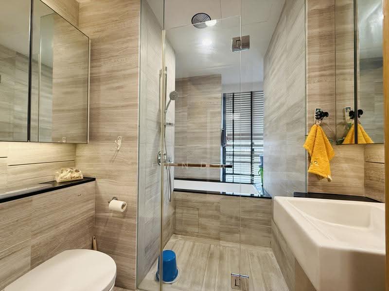 Cityscape at Farrer Park, 101 Mergui Road, Farrer Park / Serangoon Rd, 3 Bedrooms, 1,249 sqft, Condominium For Rent, by Linda Ong, 500263119 - Bathroom - PropertyGuru.com.sg