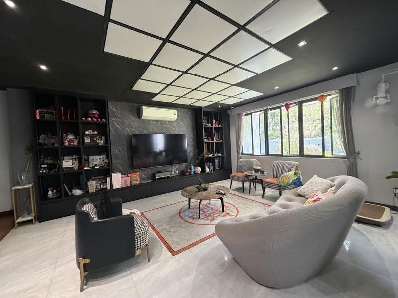 Classical Demi-D, Renovated with Good move-in condition, big regular land with wide frontage, Seletar Hills Estate - call 8130 3636 to view now!, Seletar / Yio Chu Kang, 6 Bedrooms, 5,000 sqft, Semi-Detached House For Sale, by Kim Yan 金燕, 500263128 - Living Room - PropertyGuru.com.sg