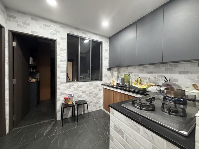 Classical Demi-D, Renovated with Good move-in condition, big regular land with wide frontage, Seletar Hills Estate - call 8130 3636 to view now!, Seletar / Yio Chu Kang, 6 Bedrooms, 5,000 sqft, Semi-Detached House For Sale, by Kim Yan 金燕, 500263128 - Kitchen - PropertyGuru.com.sg