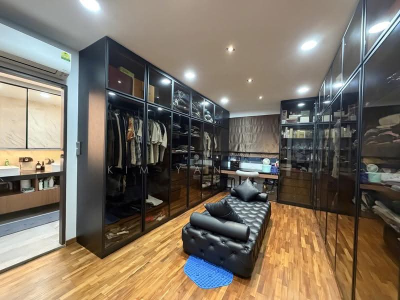 Classical Demi-D, Renovated with Good move-in condition, big regular land with wide frontage, Seletar Hills Estate - call 8130 3636 to view now!, Seletar / Yio Chu Kang, 6 Bedrooms, 5,000 sqft, Semi-Detached House For Sale, by Kim Yan 金燕, 500263128 - Interior - PropertyGuru.com.sg