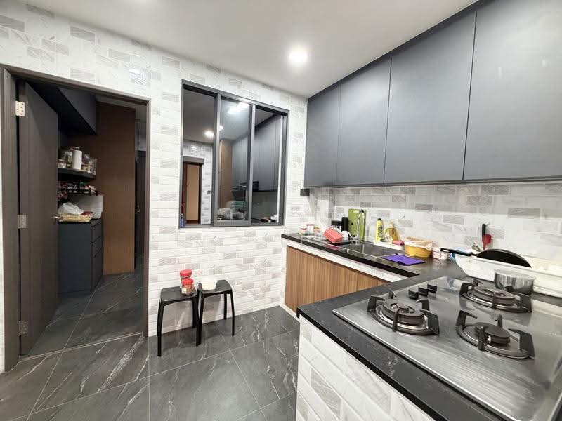 Classical Demi-D, Renovated with Good move-in condition, big regular land with wide frontage, Seletar Hills Estate - call 8130 3636 to view now!, Seletar / Yio Chu Kang, 6 Bedrooms, 5,000 sqft, Semi-Detached House For Sale, by Kim Yan 金燕, 500263128 - PropertyGuru.com.sg