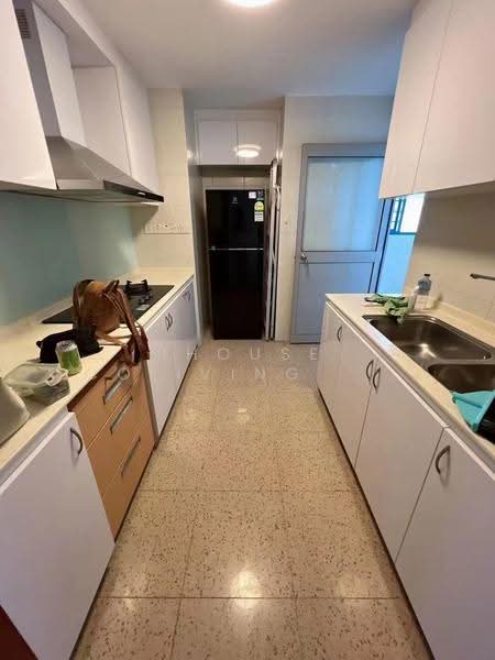 Blue Horizon, 21 West Coast Crescent, Buona Vista / West Coast / Clementi New Town, Room Rental, 100 sqft, Condominium For Rent, by ling, 500263136 - Kitchen - PropertyGuru.com.sg