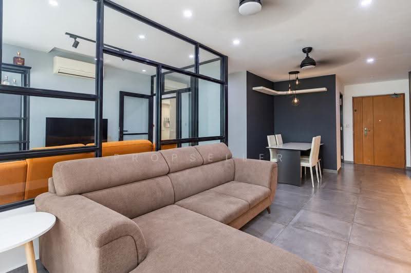 489A Choa Chu Kang Avenue 5, 489A Choa Chu Kang Avenue 5, Dairy Farm / Bukit Panjang / Choa Chu Kang, 3 Bedrooms, 1,216 sqft, HDB Flat For Sale, by Warren Chan, 500263149 - Living Room - PropertyGuru.com.sg