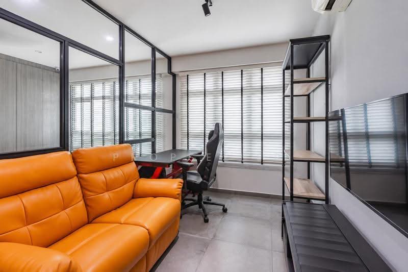 489A Choa Chu Kang Avenue 5, 489A Choa Chu Kang Avenue 5, Dairy Farm / Bukit Panjang / Choa Chu Kang, 3 Bedrooms, 1,216 sqft, HDB Flat For Sale, by Warren Chan, 500263149 - Living Room - PropertyGuru.com.sg