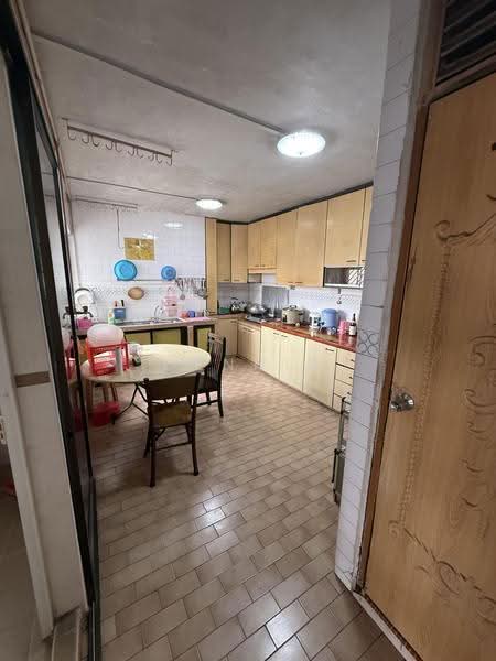 170 Bukit Batok West Avenue 8, 170 Bukit Batok West Avenue 8, Dairy Farm / Bukit Panjang / Choa Chu Kang, 3 Bedrooms, 1,442 sqft, HDB Flat For Sale, by Dennis Chan, 500263152 - Kitchen - PropertyGuru.com.sg