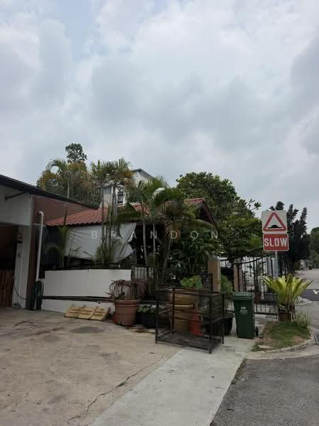 Toh Estate, Toh Drive, Changi Airport / Changi Village, 2 Bedrooms, 1,399 sqft, Corner Terrace For Sale, by Brandon Cher, 500263155 - Exterior - PropertyGuru.com.sg