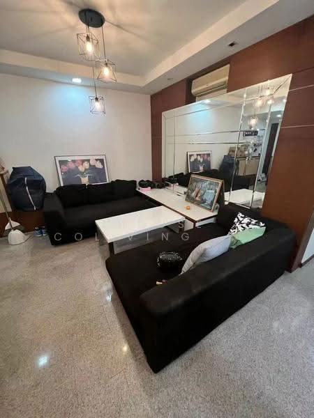 Queens, 10 Stirling Road, Alexandra / Commonwealth, Room Rental, 100 sqft, Condominium For Rent, by ling, 500263164 - Living Room - PropertyGuru.com.sg